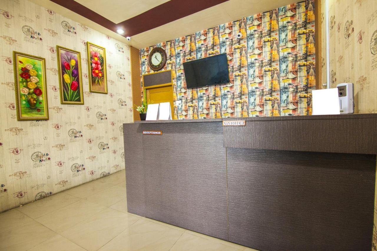 Oyo 2310 Residence 68 Pematangsiantar Exterior foto