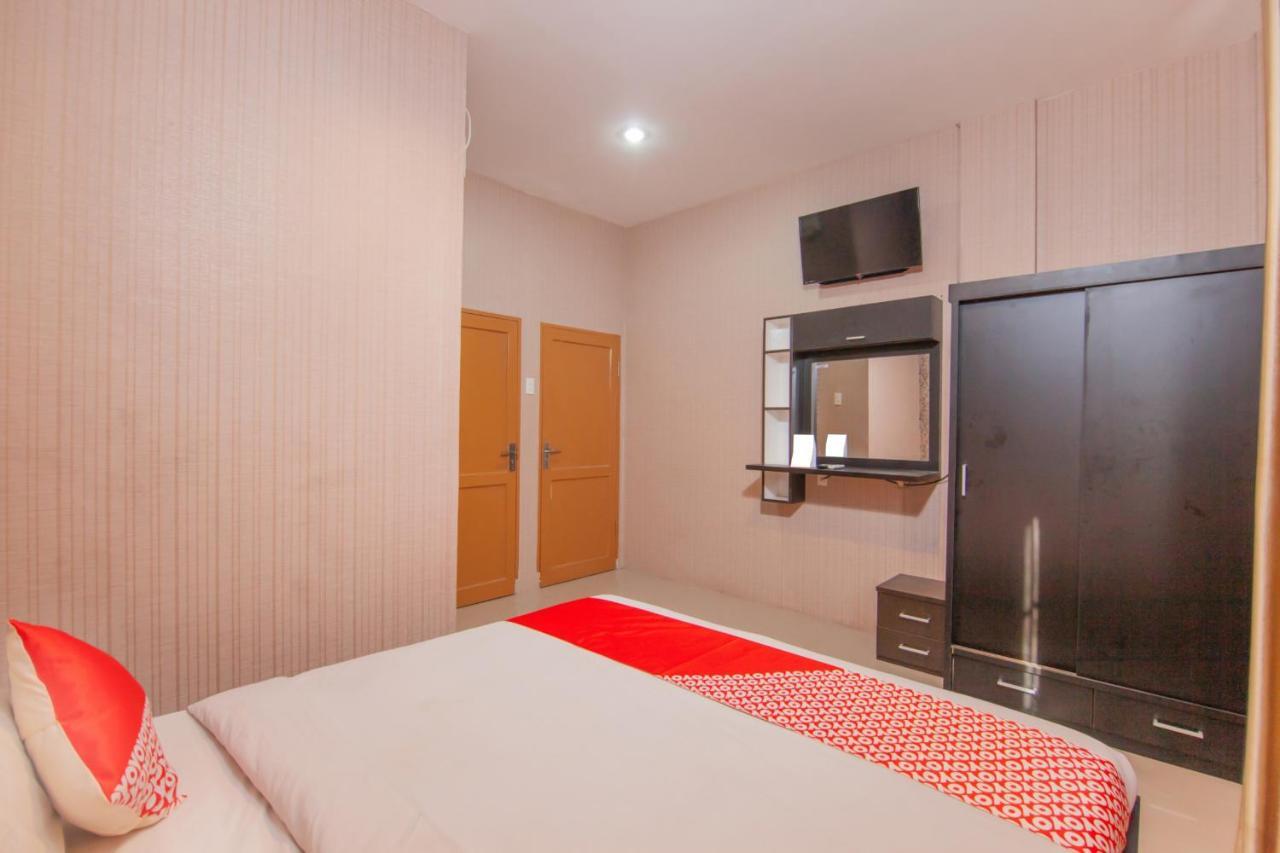 Oyo 2310 Residence 68 Pematangsiantar Exterior foto